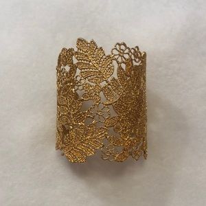 Stella and Dot Gold Cuff